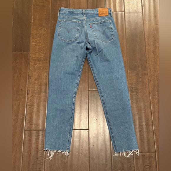 Levi’s Wedgie Distressed Jean - Picture 2 of 4